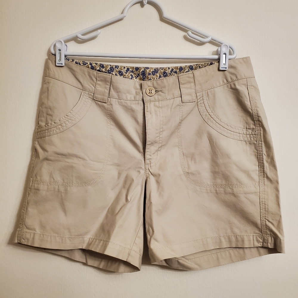NWOT Carhartt Women shorts size 14 khaki Button Zipper Spring 2012 Extra Button